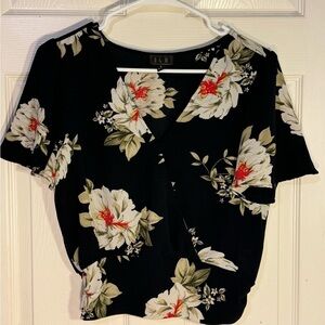 OLM‎ Black Floral Blouse M
